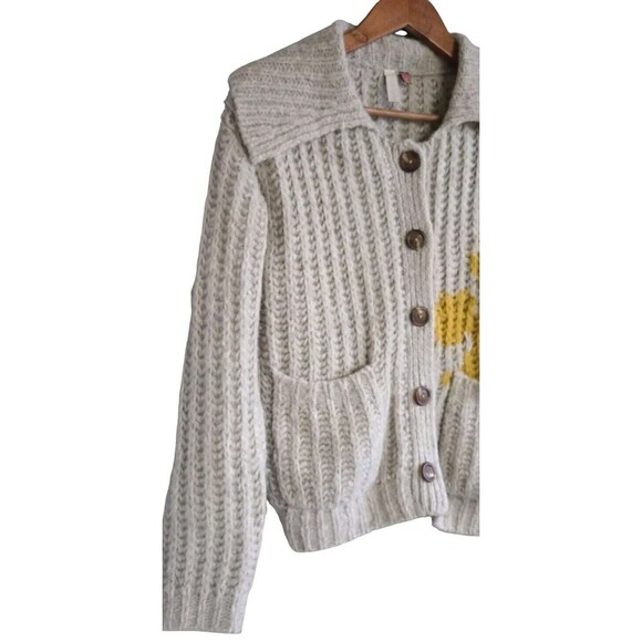 Anthropologie Pilcro Flower Cardigan Sweater Womens  XS Tan Wool Cheerful Smile - Picture 5 of 8